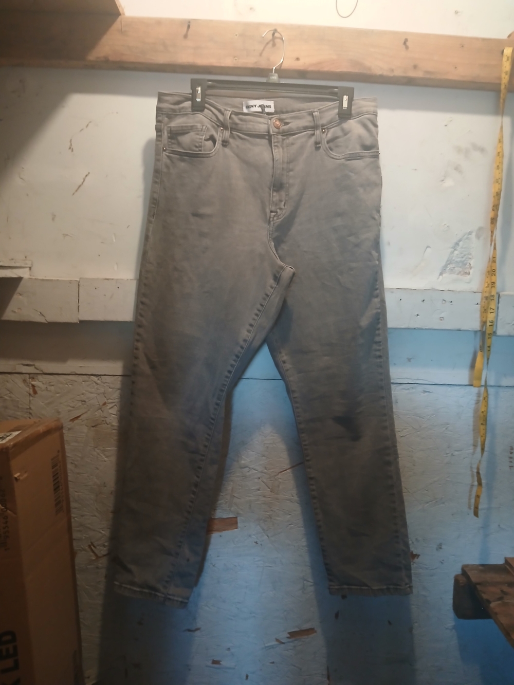 Women's DKNY Gray Straight-Leg Jeans Broome Size 14